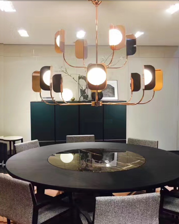 Pendant Light Leaf in dining room